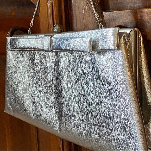Vintage Handbags - Vintage Silver clutch
